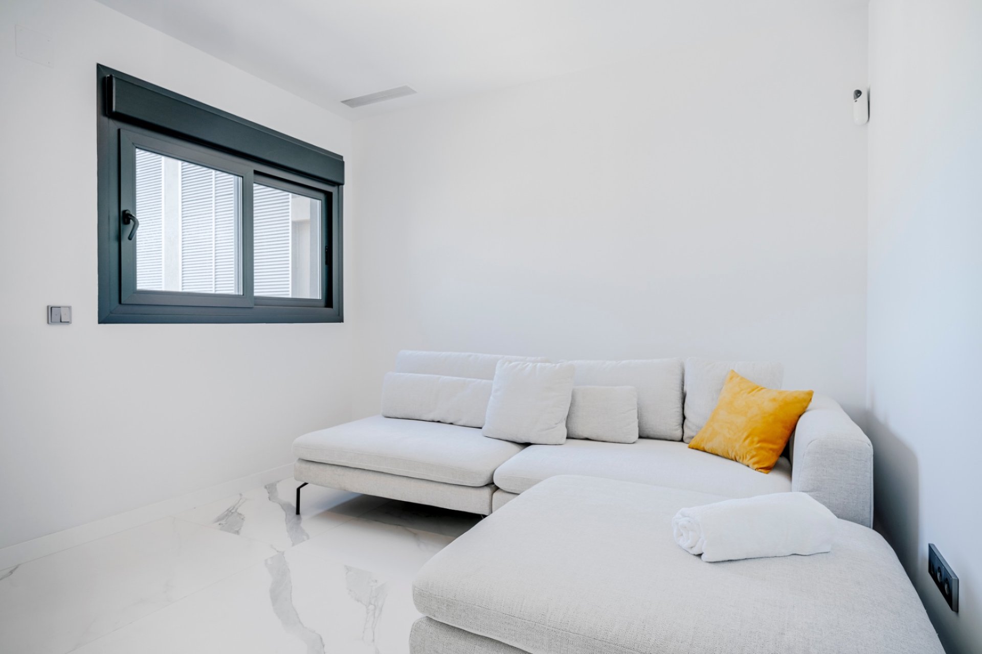 Resale - apartment -
Benidorm
