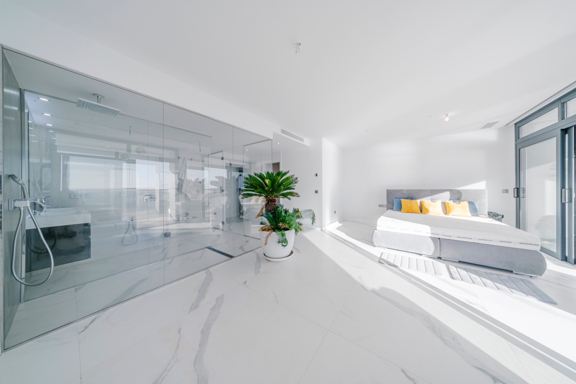 Resale - apartment -
Benidorm