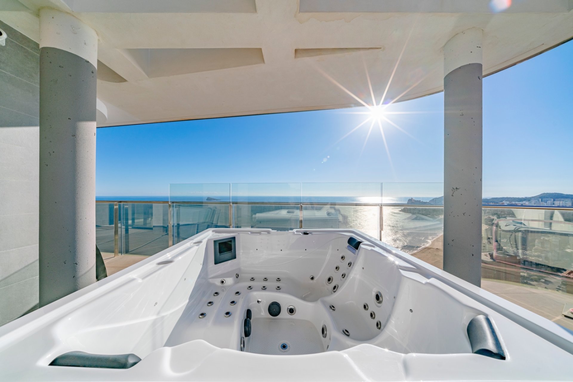 Resale - apartment -
Benidorm