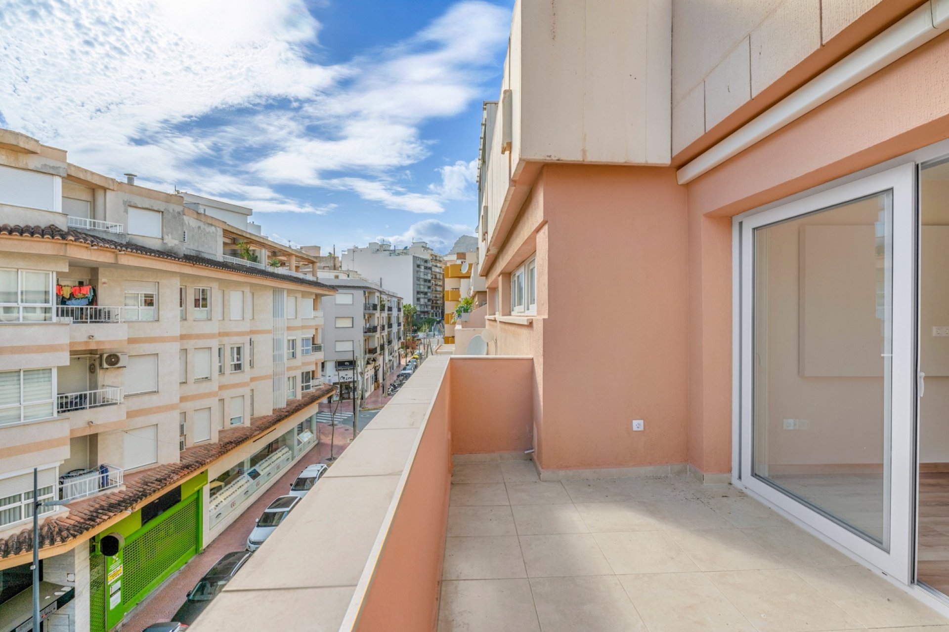 Resale - apartment -
Calpe - Centro