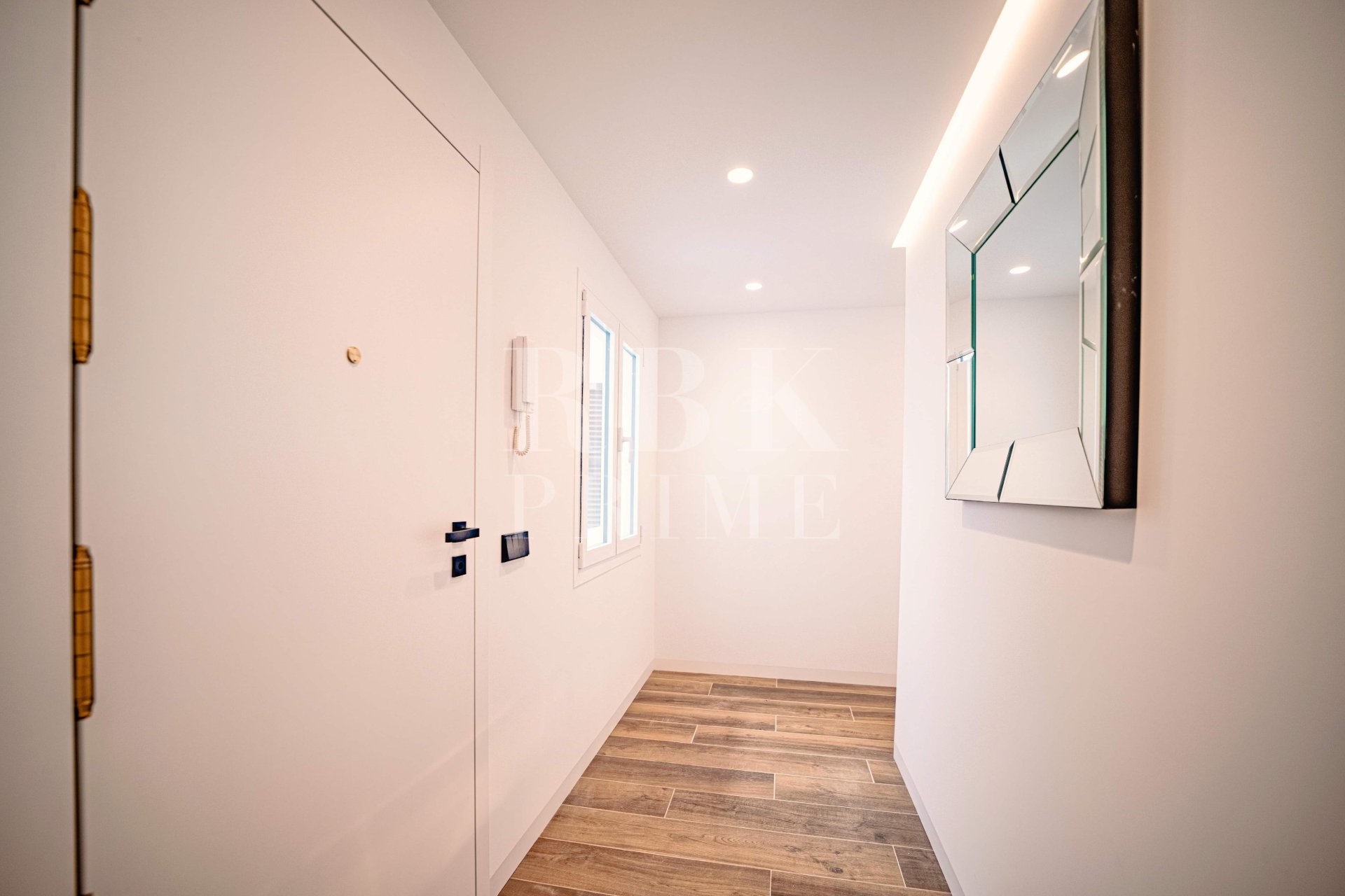 Resale - apartment -
Calvià - Puerto Portals
