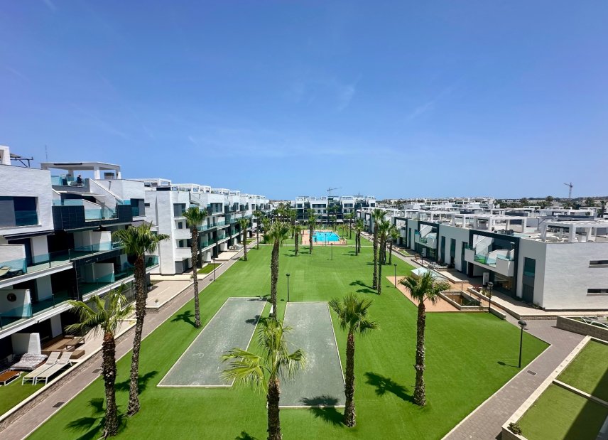 Resale - apartment -
Guardamar del Segura - El Raso