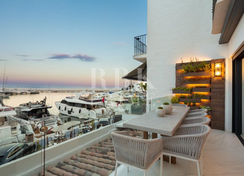 Resale - apartment -
Malaga - Nueva Andalucía