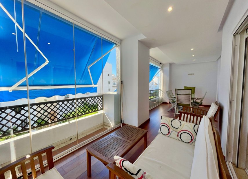 Resale - apartment -
Marbella - Puerto Banús
