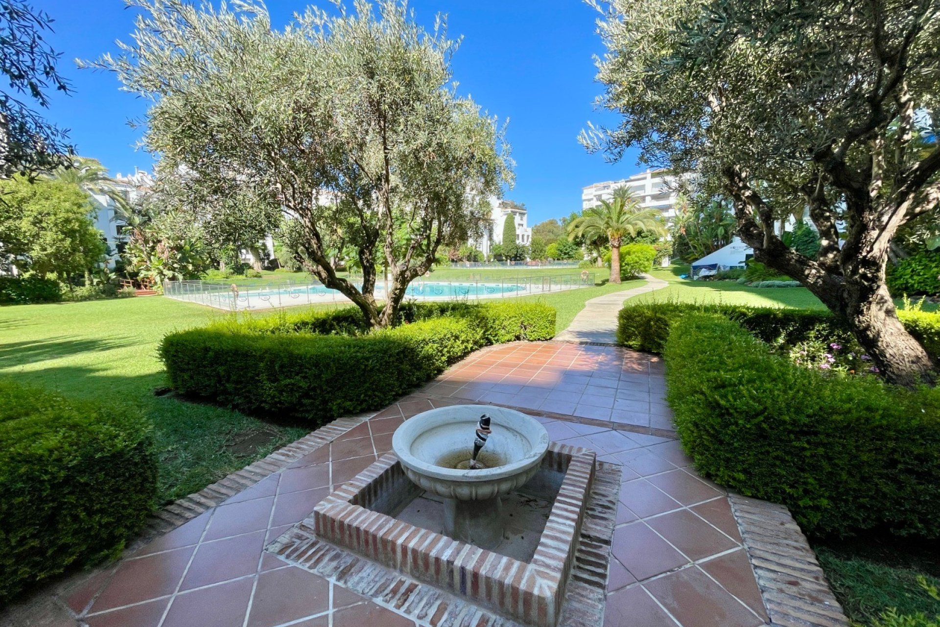 Resale - apartment -
Marbella - Puerto Banús