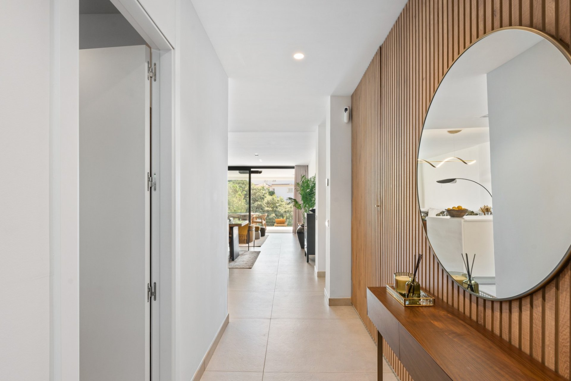 Resale - apartment -
Marbella