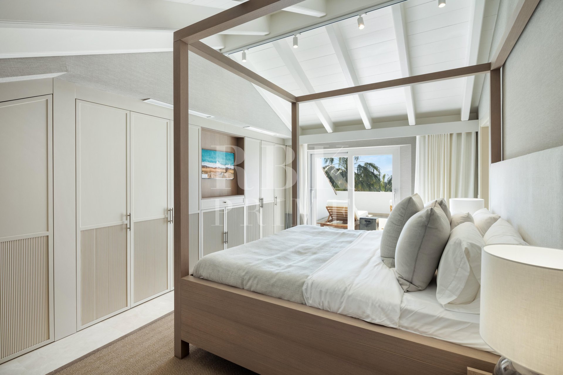 Resale - apartment -
Marbella