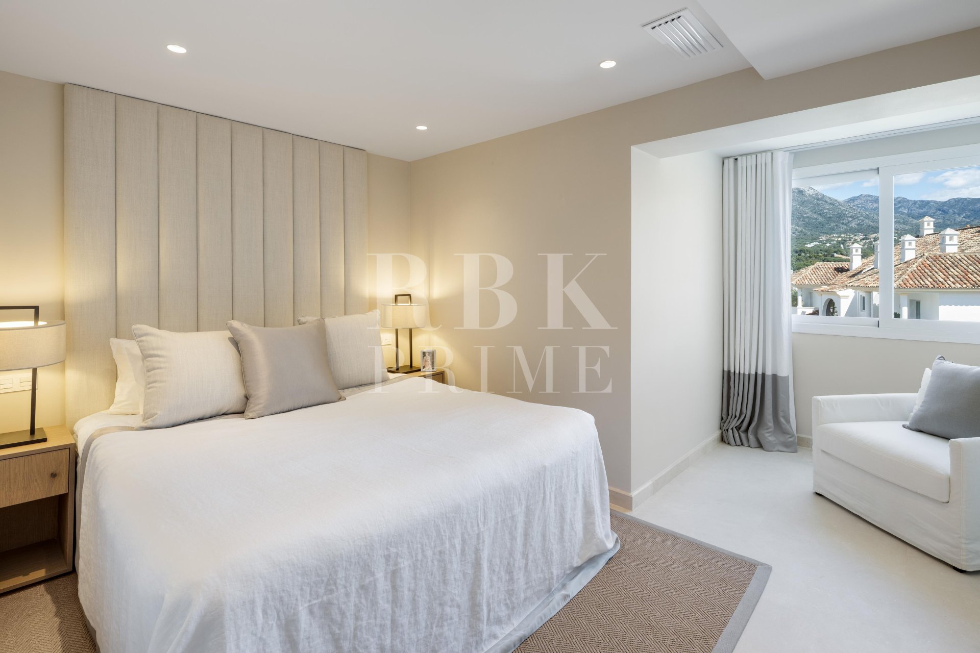 Resale - apartment -
Marbella