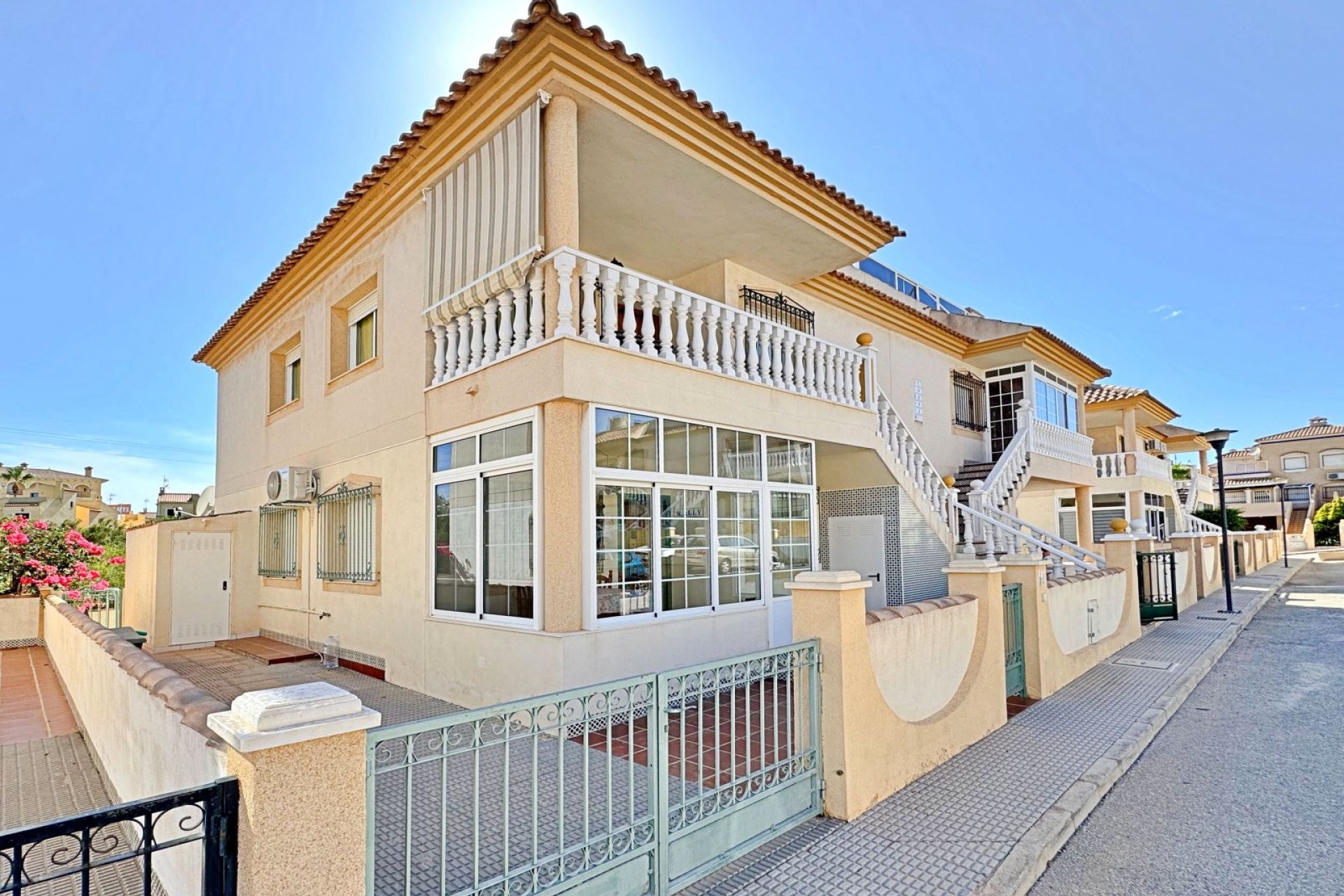 Resale - apartment -
Orihuela Costa - La Zenia