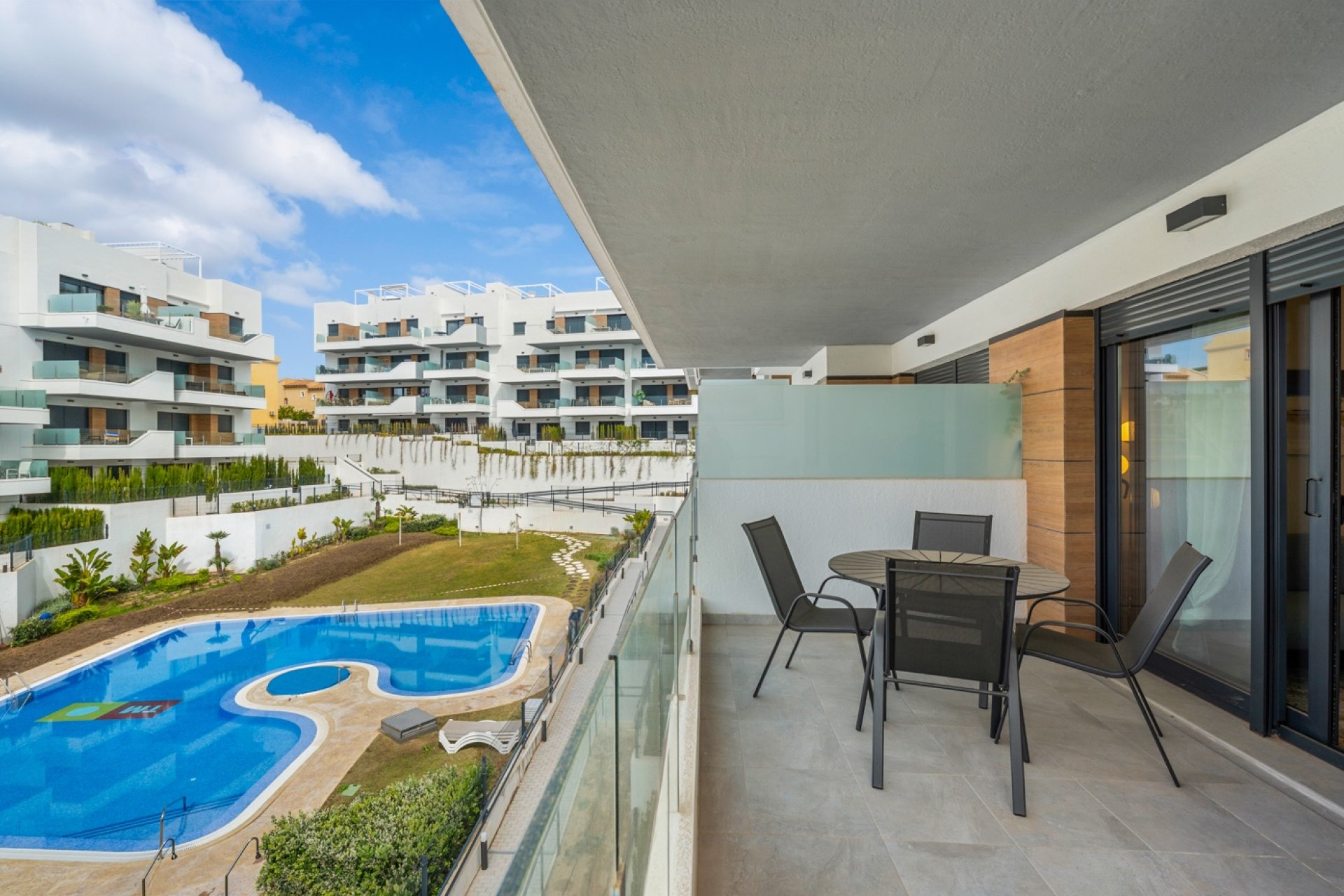 Resale - apartment -
Orihuela Costa - Los Dolses