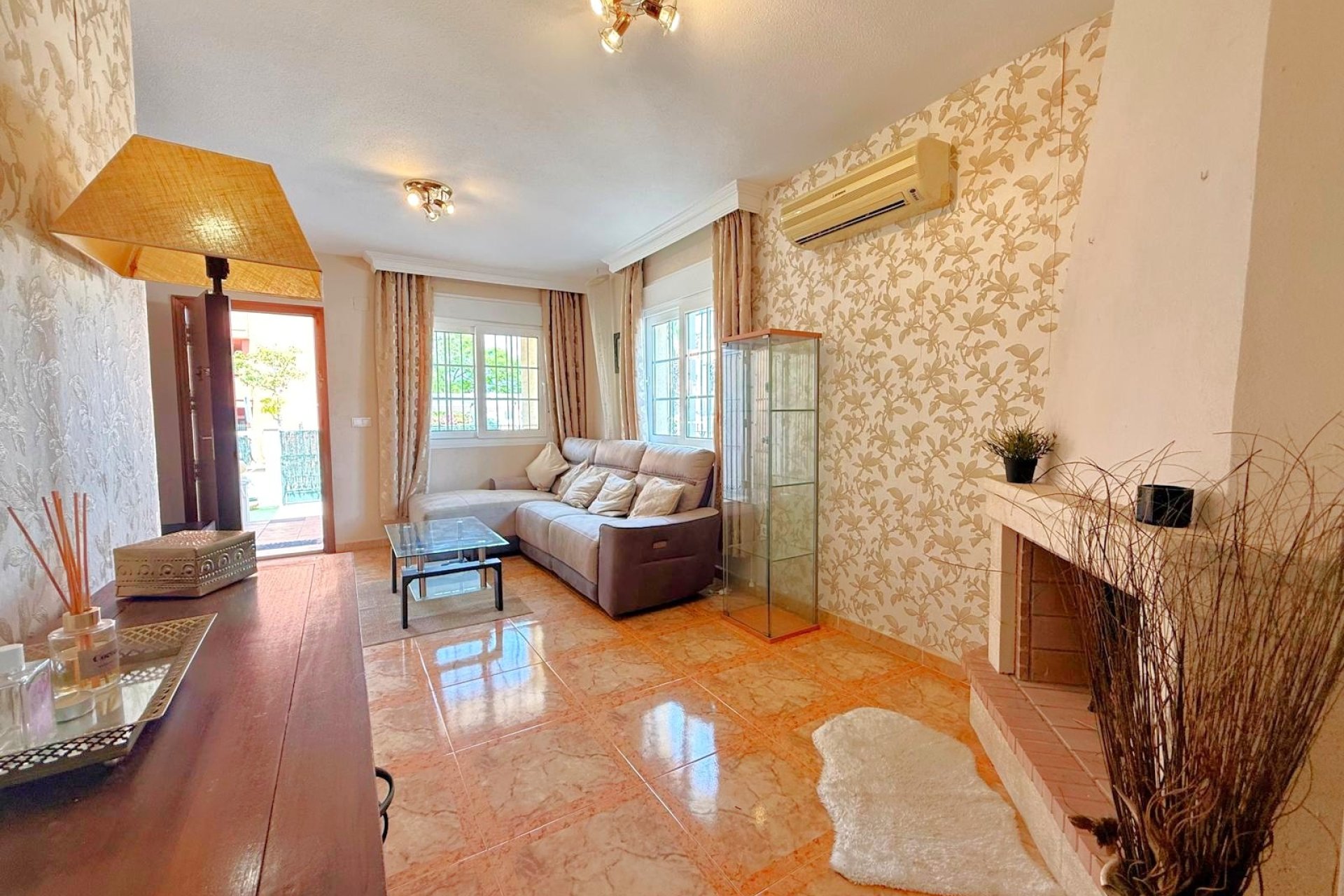 Resale - apartment -
Orihuela Costa - Villamartín