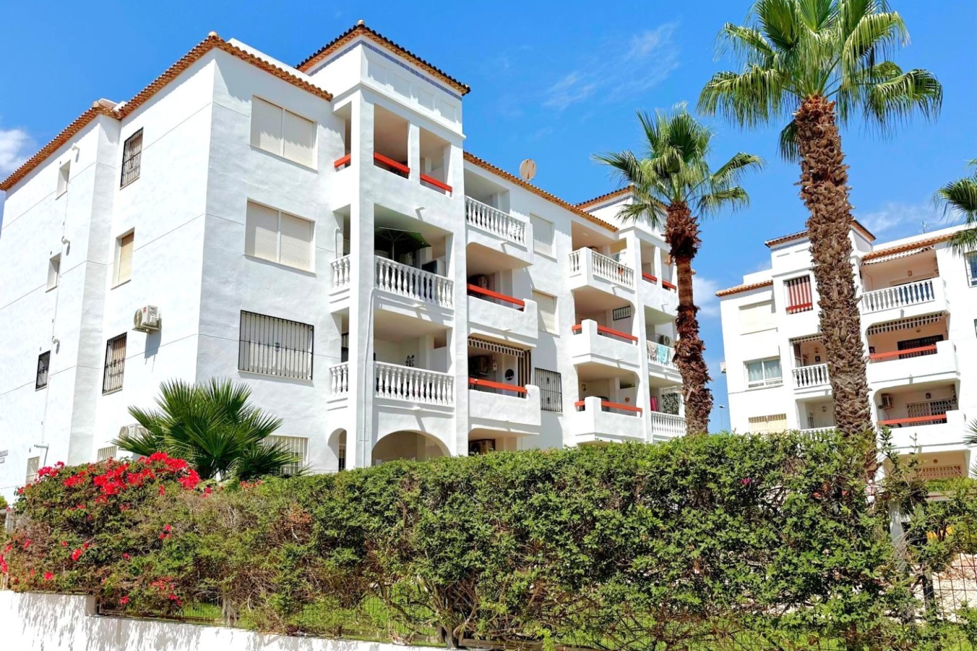 Resale - apartment -
Orihuela Costa - Villamartín