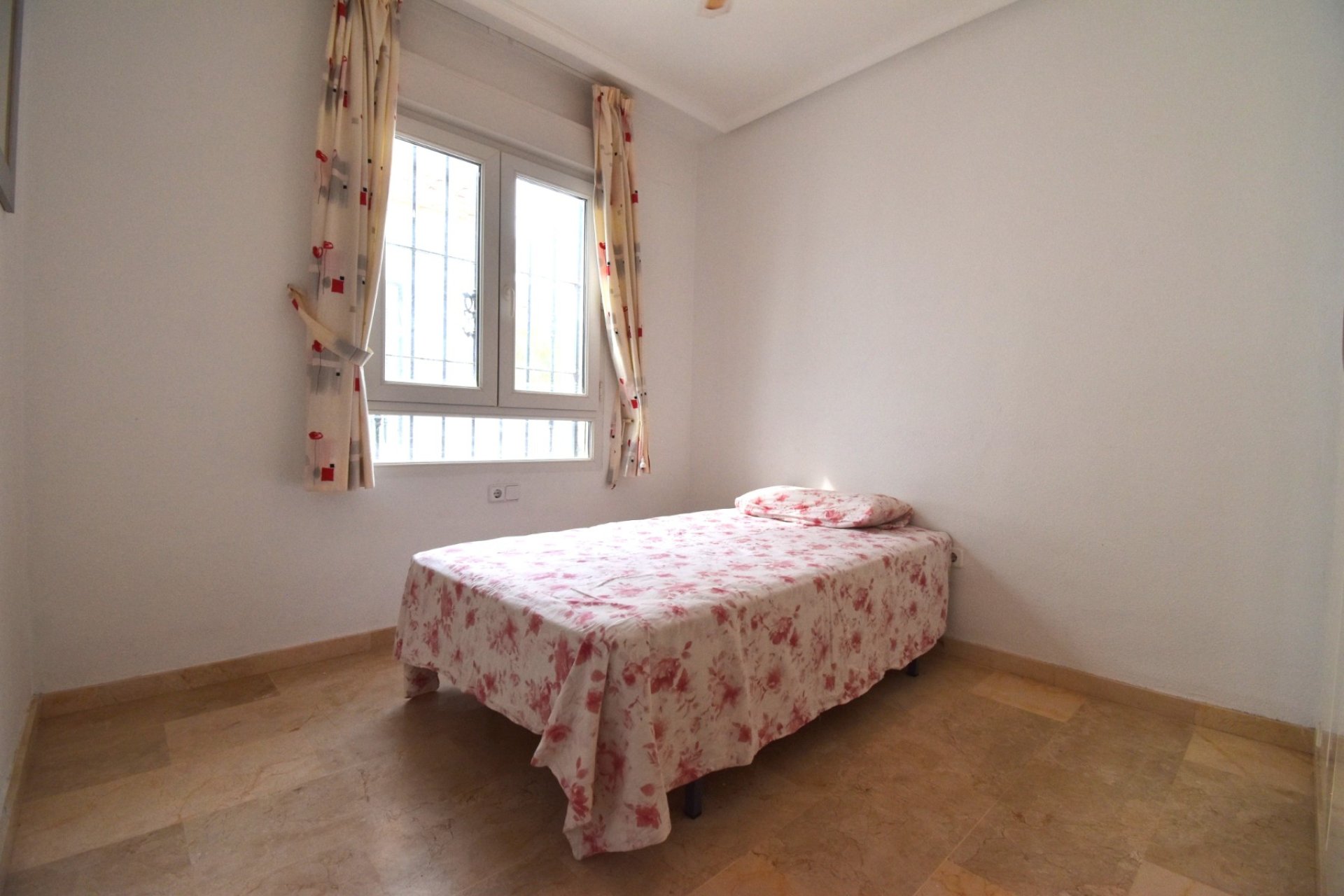 Resale - apartment -
Orihuela Costa - Villamartín
