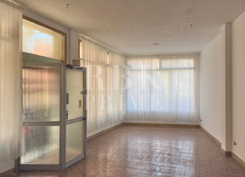 Resale - apartment -
Palma - Gènova