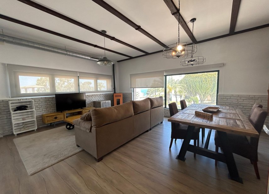 Resale - apartment -
Santa Pola - Gran Alacant