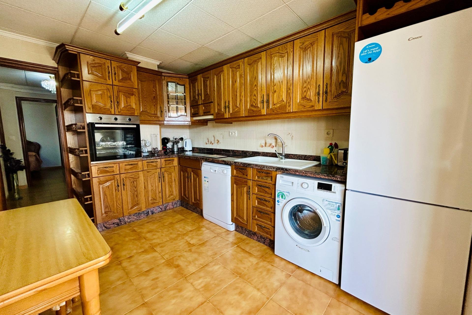 Resale - apartment -
Santa Pola - Puerto