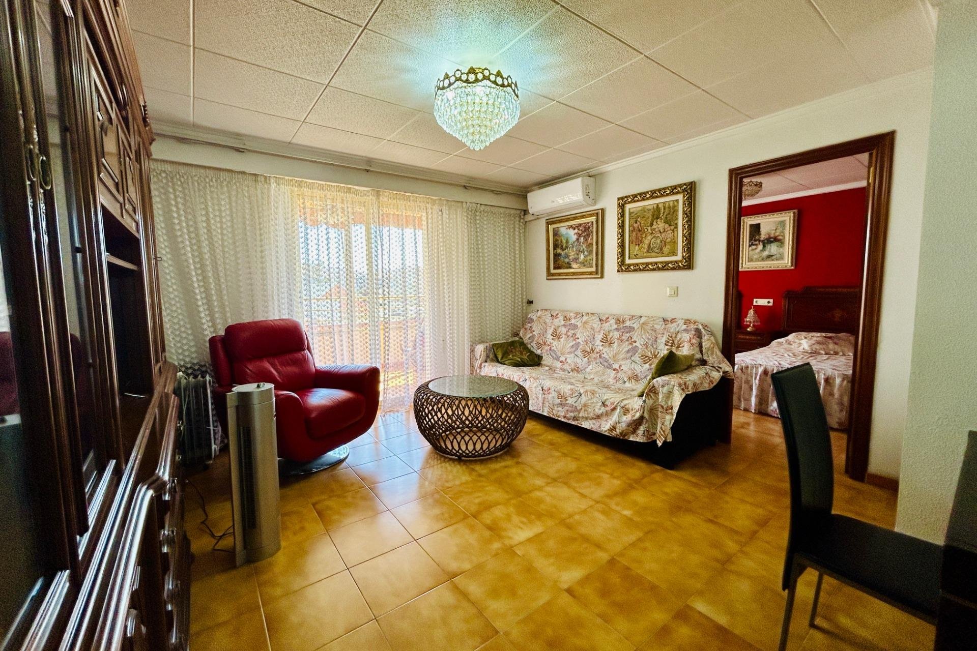 Resale - apartment -
Santa Pola - Puerto