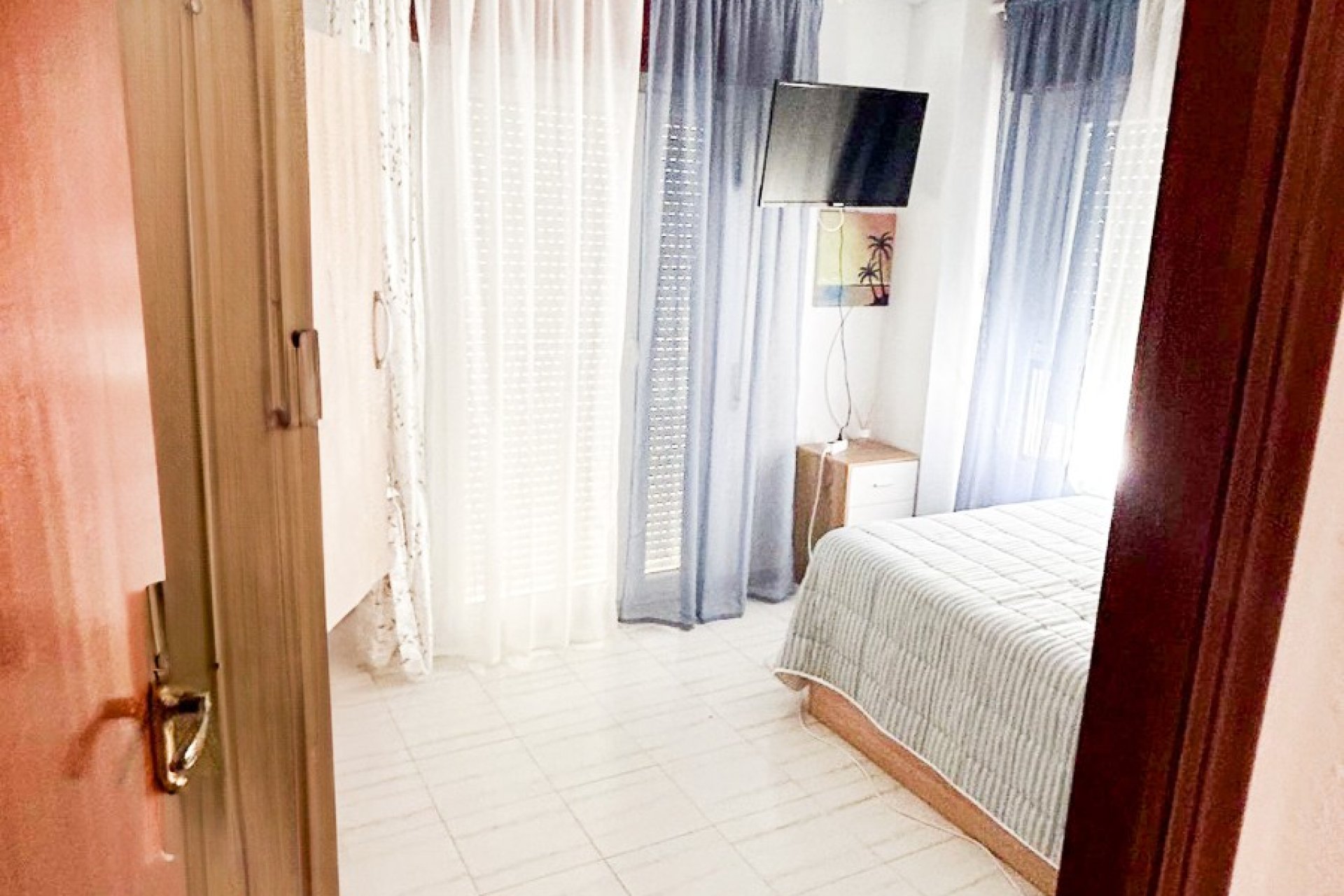 Resale - apartment -
Torrevieja - Center
