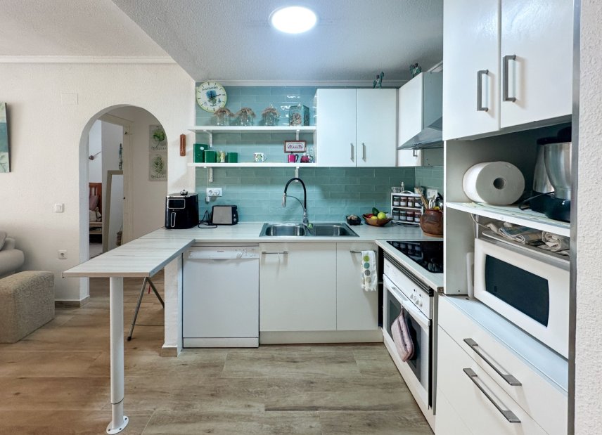 Resale - apartment -
Torrevieja - Center