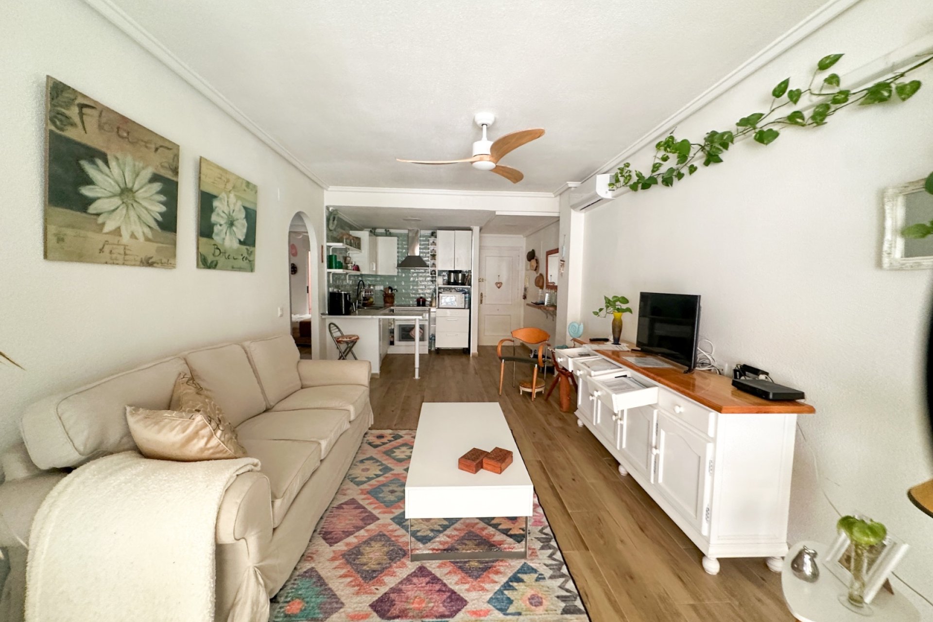Resale - apartment -
Torrevieja - Center