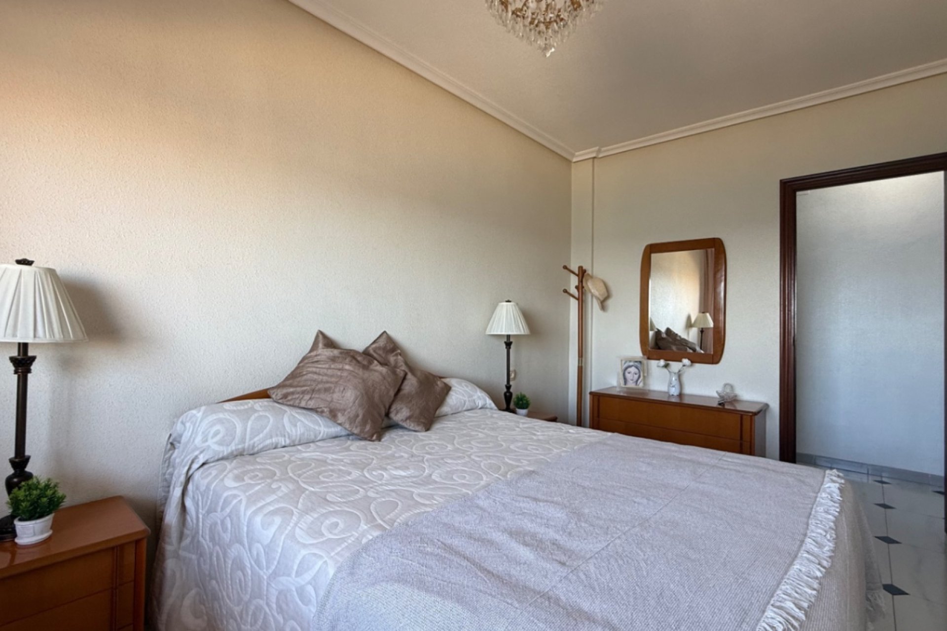 Resale - apartment -
Torrevieja - Costa Blanca
