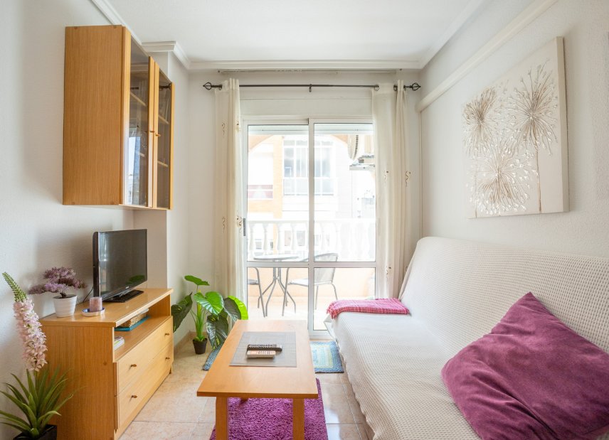 Resale - apartment -
Torrevieja - El molino