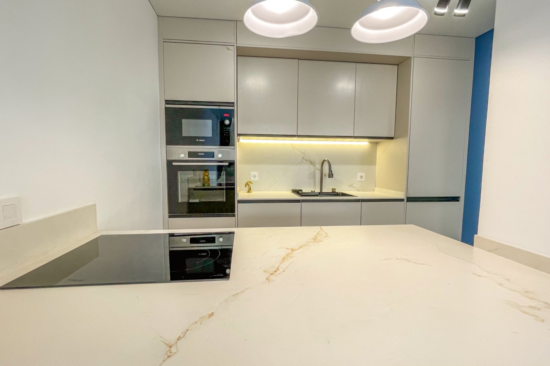Resale - apartment -
Torrevieja - Playa Los Naufragos