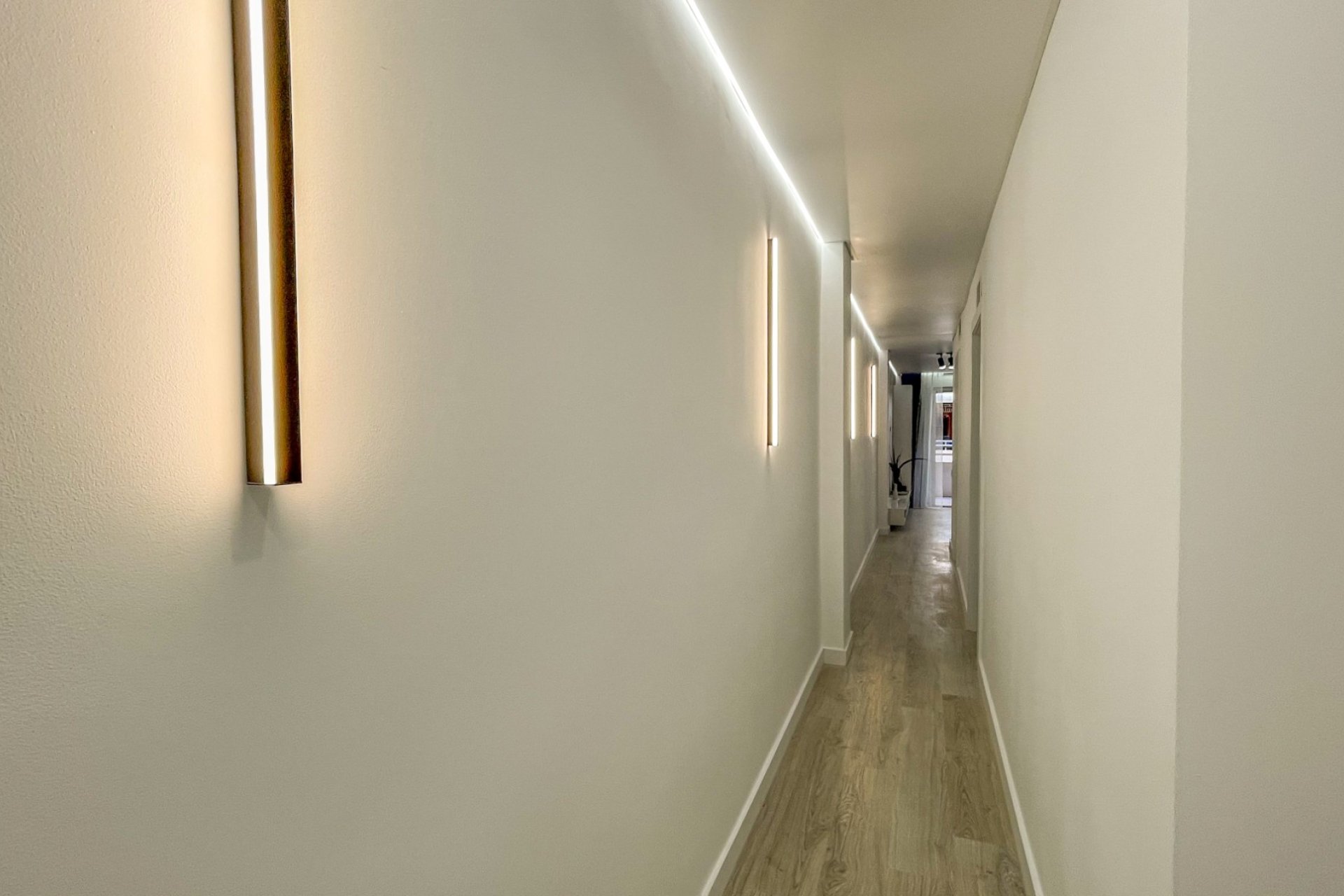 Resale - apartment -
Torrevieja - Playa Los Naufragos