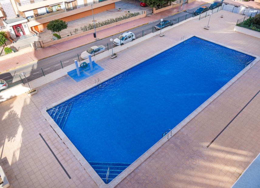 Resale - apartment -
Torrevieja - Punta Prima