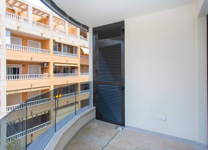 Resale - apartment -
Torrevieja