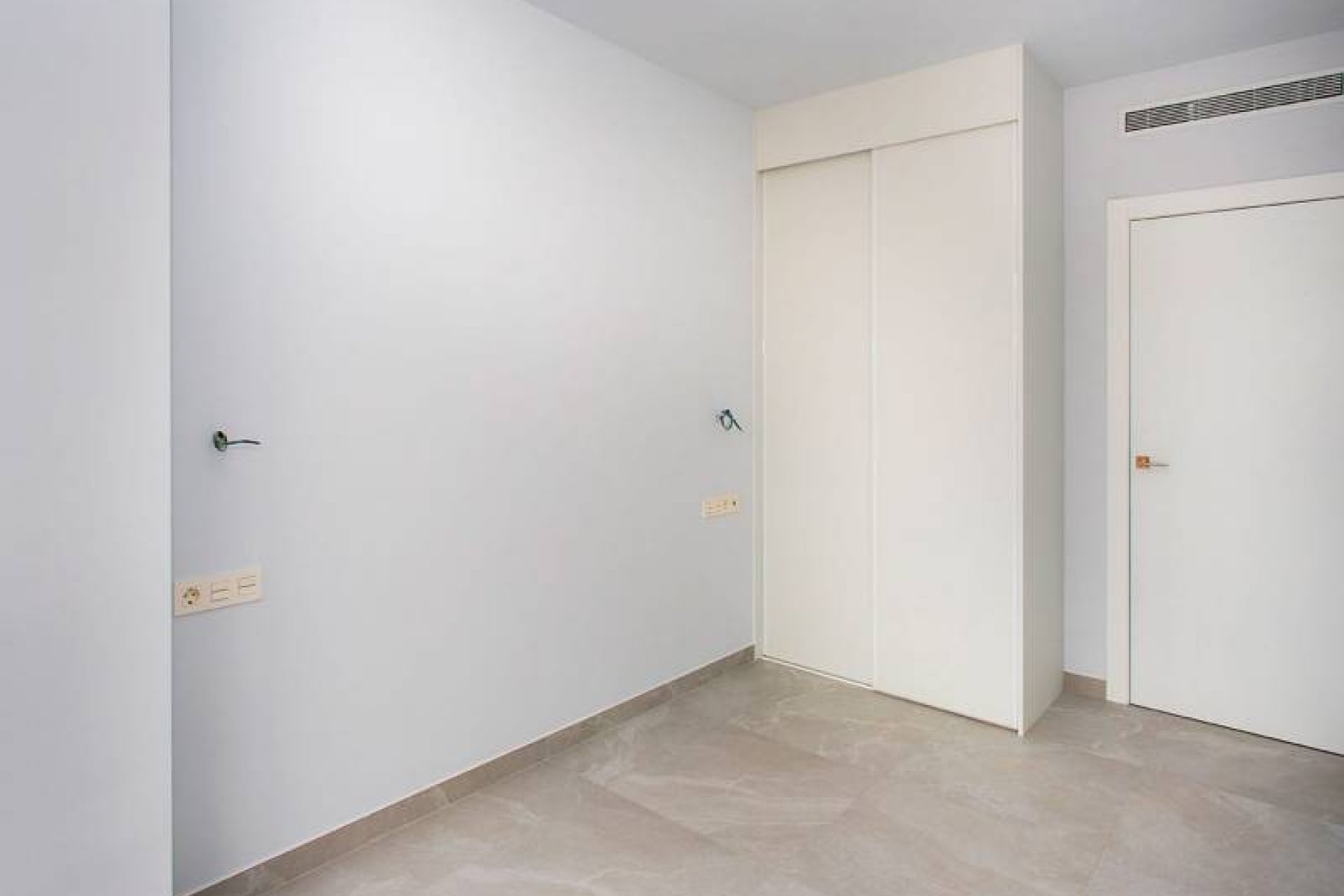 Resale - apartment -
Torrevieja