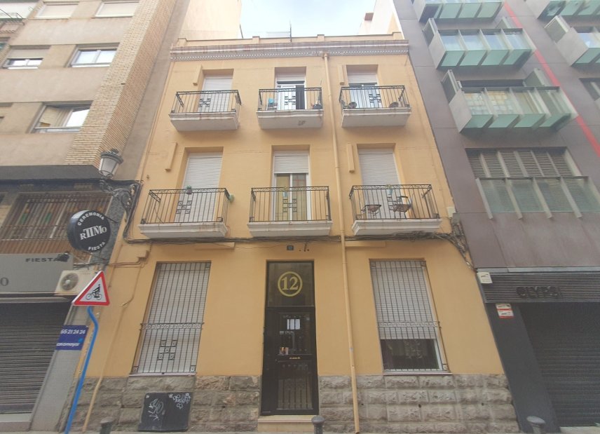 Resale - Commercial -
Alicante - Casco antiguo