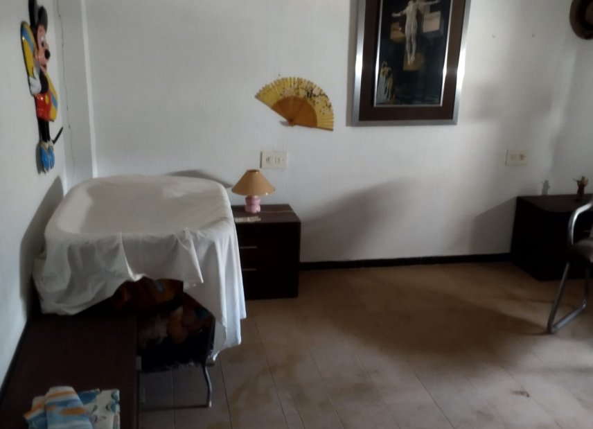 Resale - Commercial -
Torrevieja - Costa Blanca