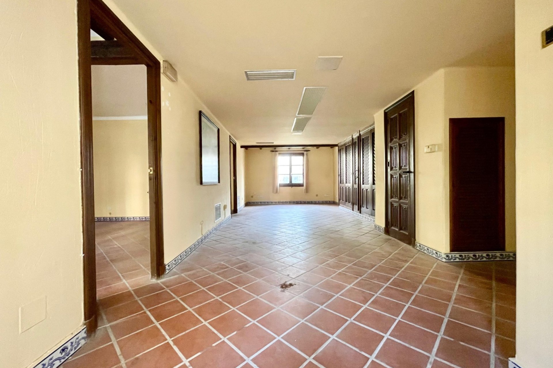 Resale - Commercial -
Torrevieja - Playa Los Locos