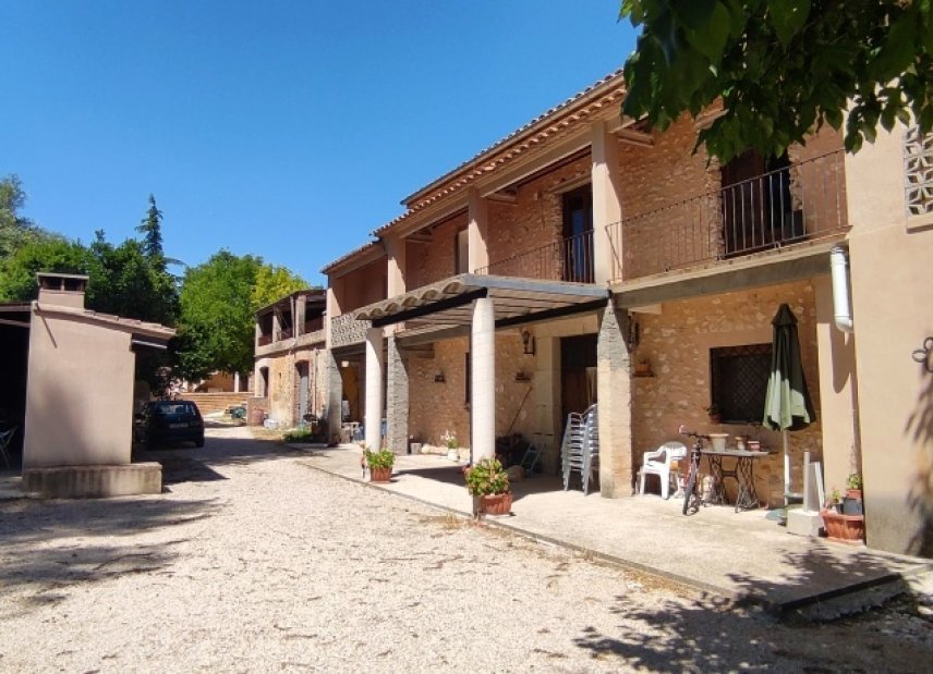 Resale - Country House -
Bocairent