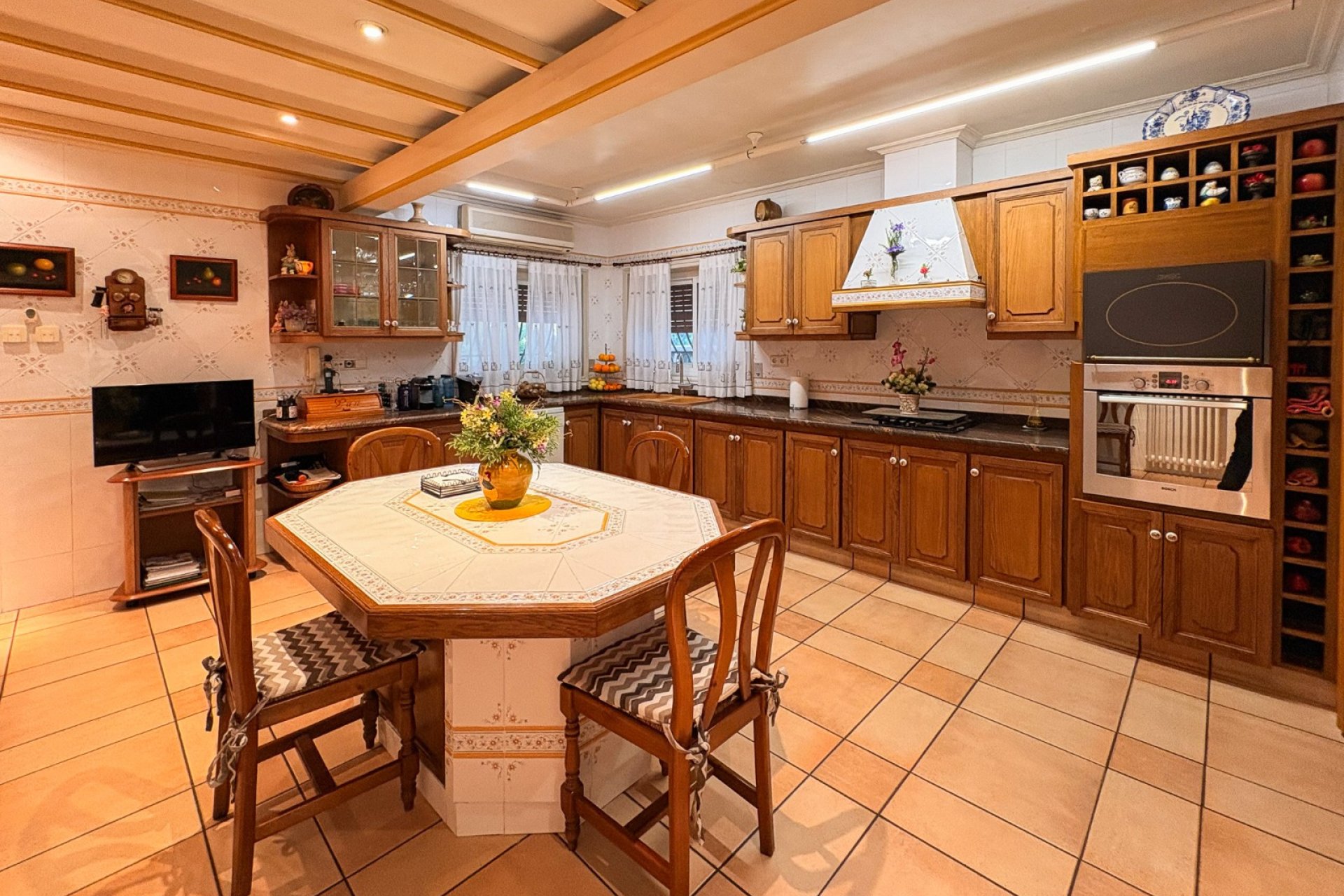 Resale - Country House -
Elche - Altzabares Alto