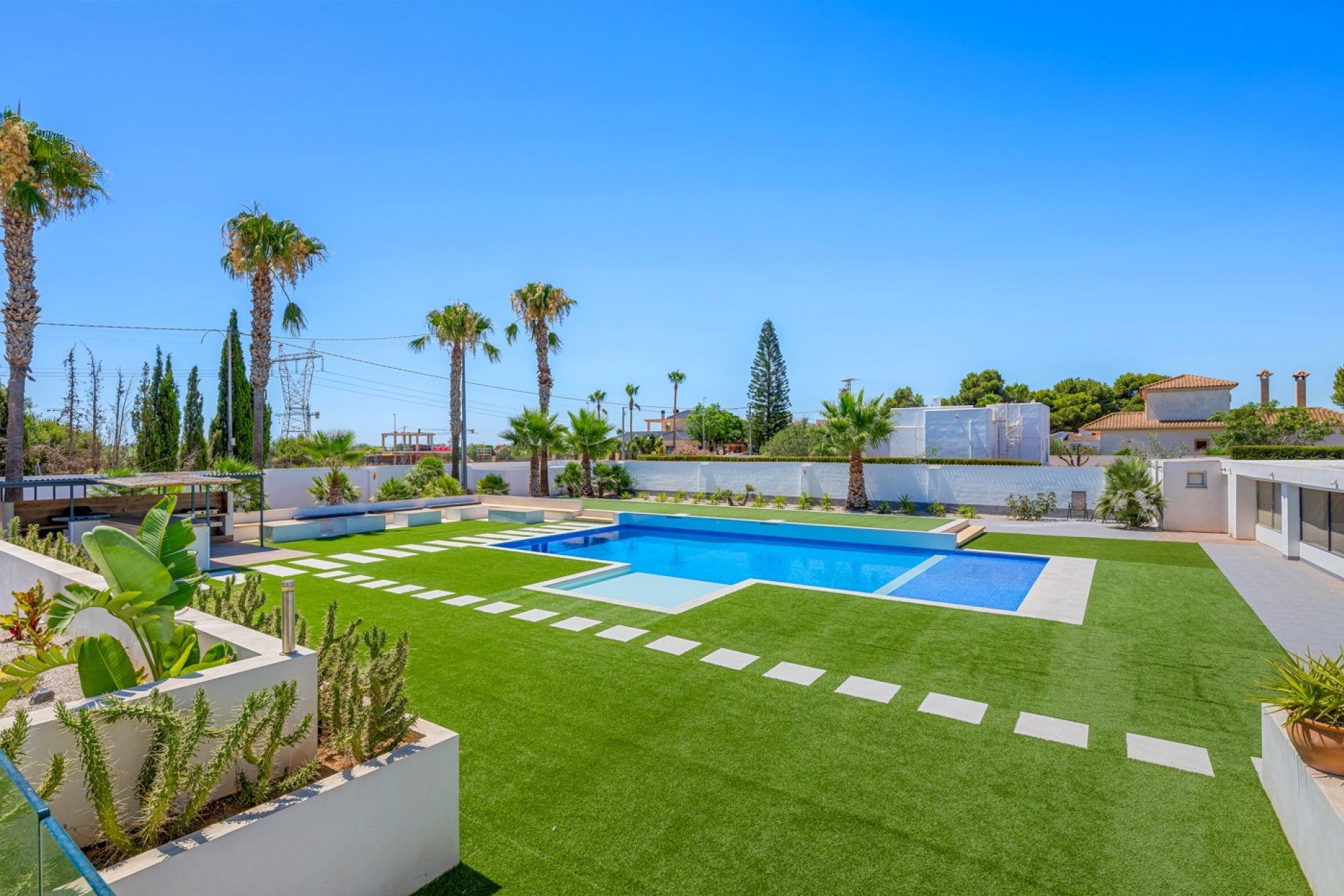 Resale - Country House -
Los Montesinos - La Herrada