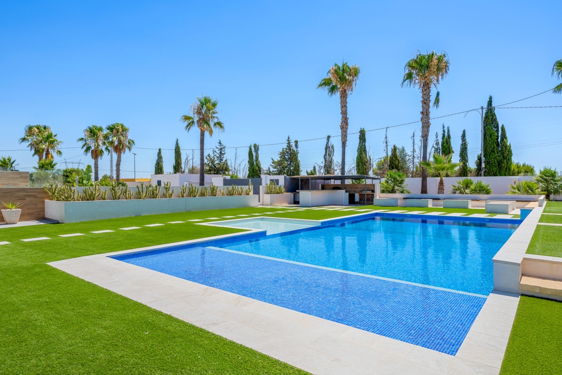 Resale - Country House -
Los Montesinos - La Herrada