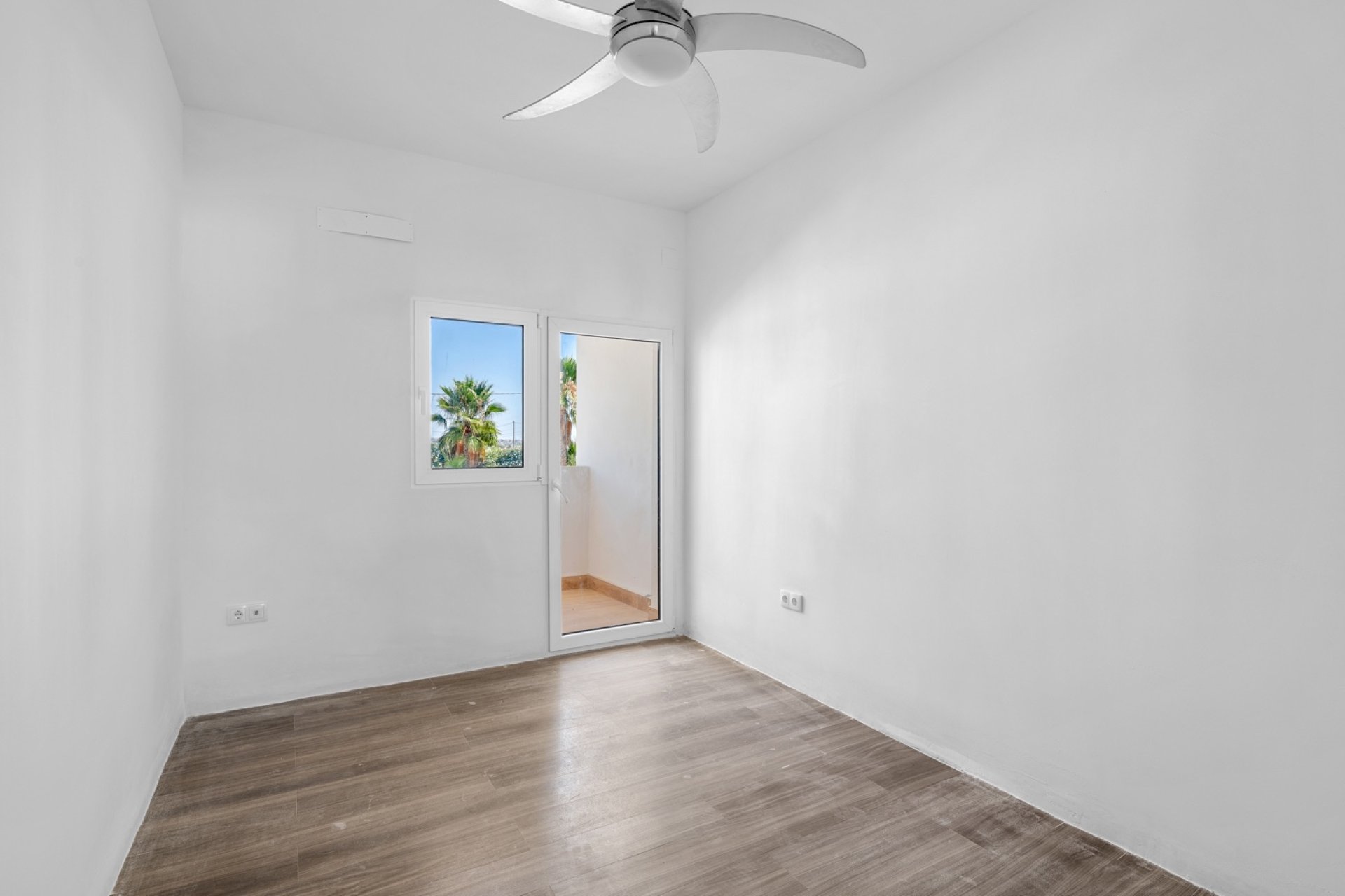Resale - Country House -
Los Montesinos - La Herrada