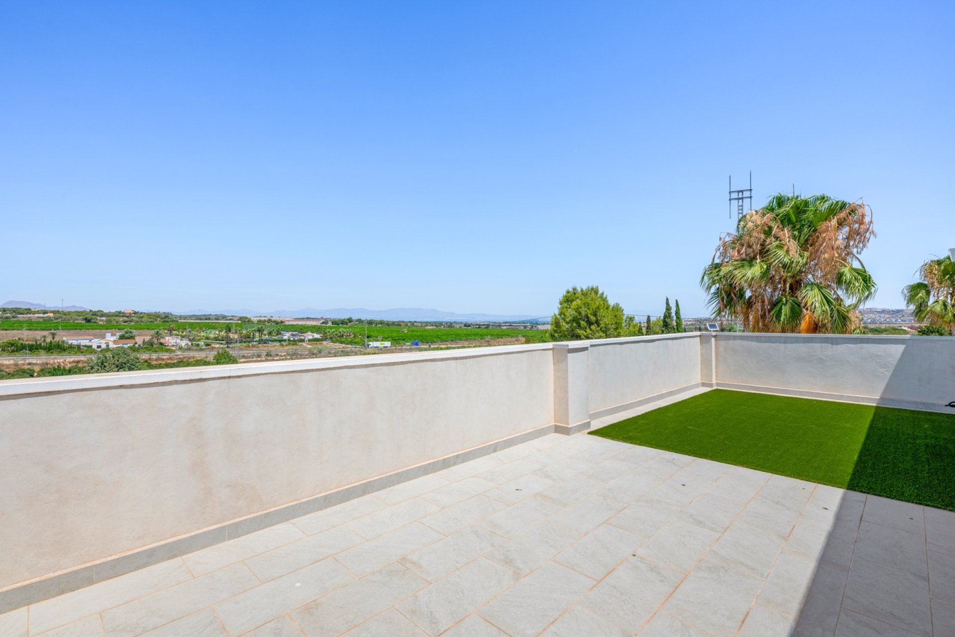 Resale - Country House -
Los Montesinos - La Herrada