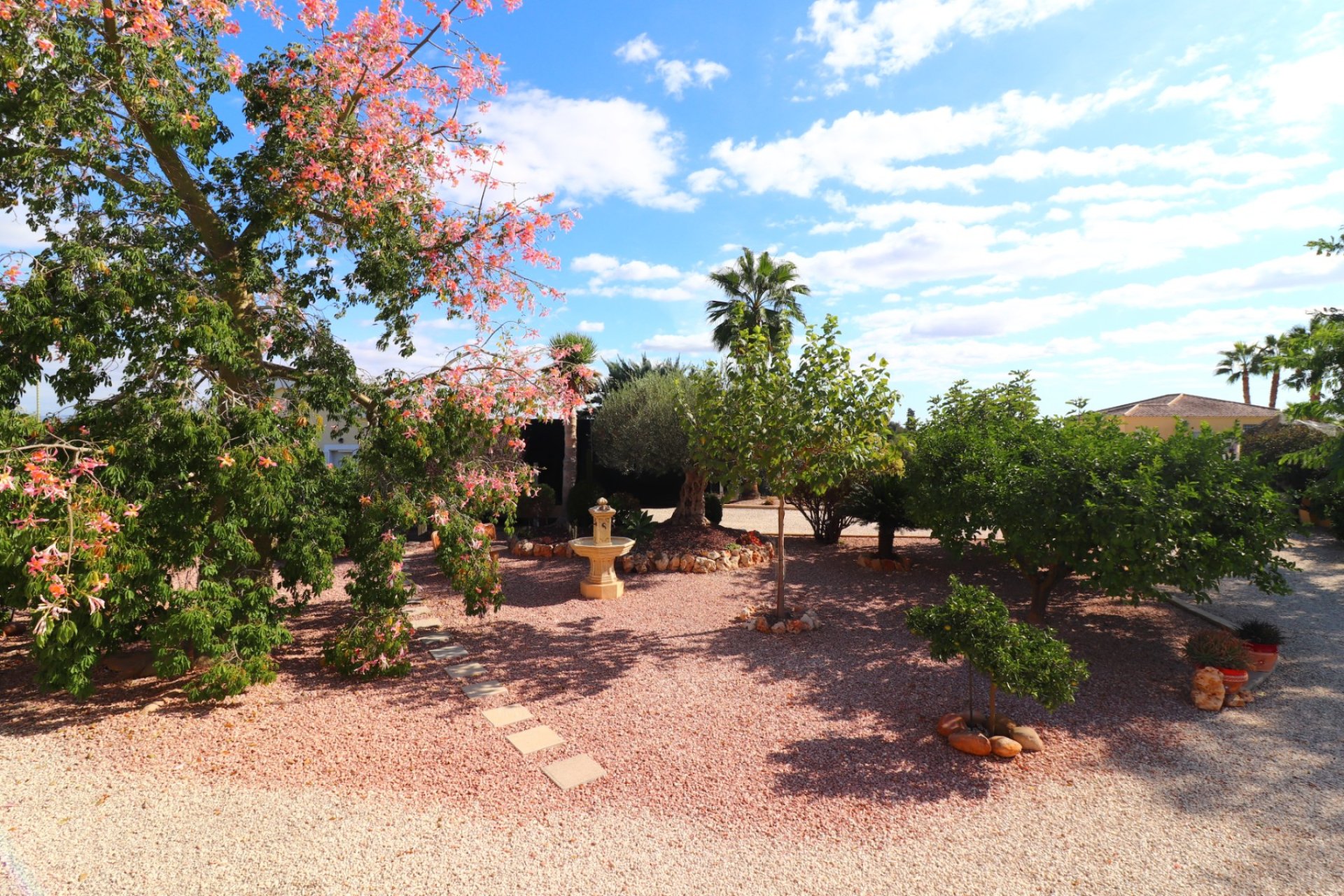 Resale - Country House -
Orihuela - La Campaneta