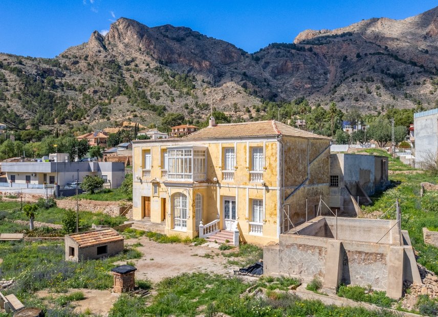 Resale - Country House -
Orihuela