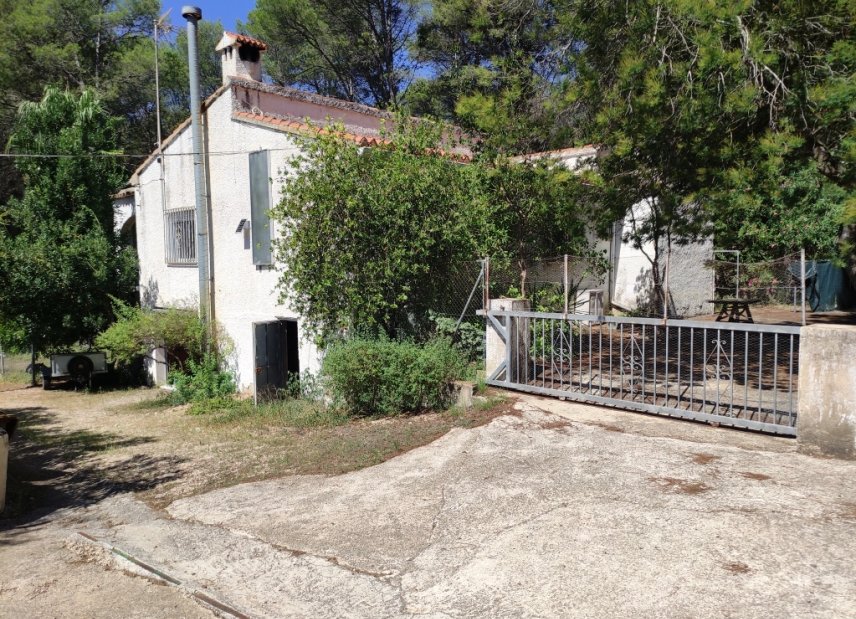 Resale - Country House -
Villalonga