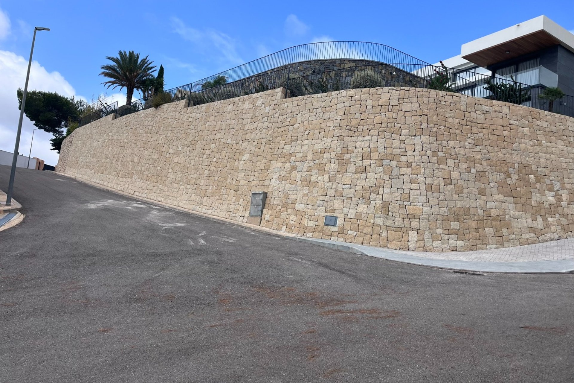 Resale - Land -
Altea - Sierra de Altea