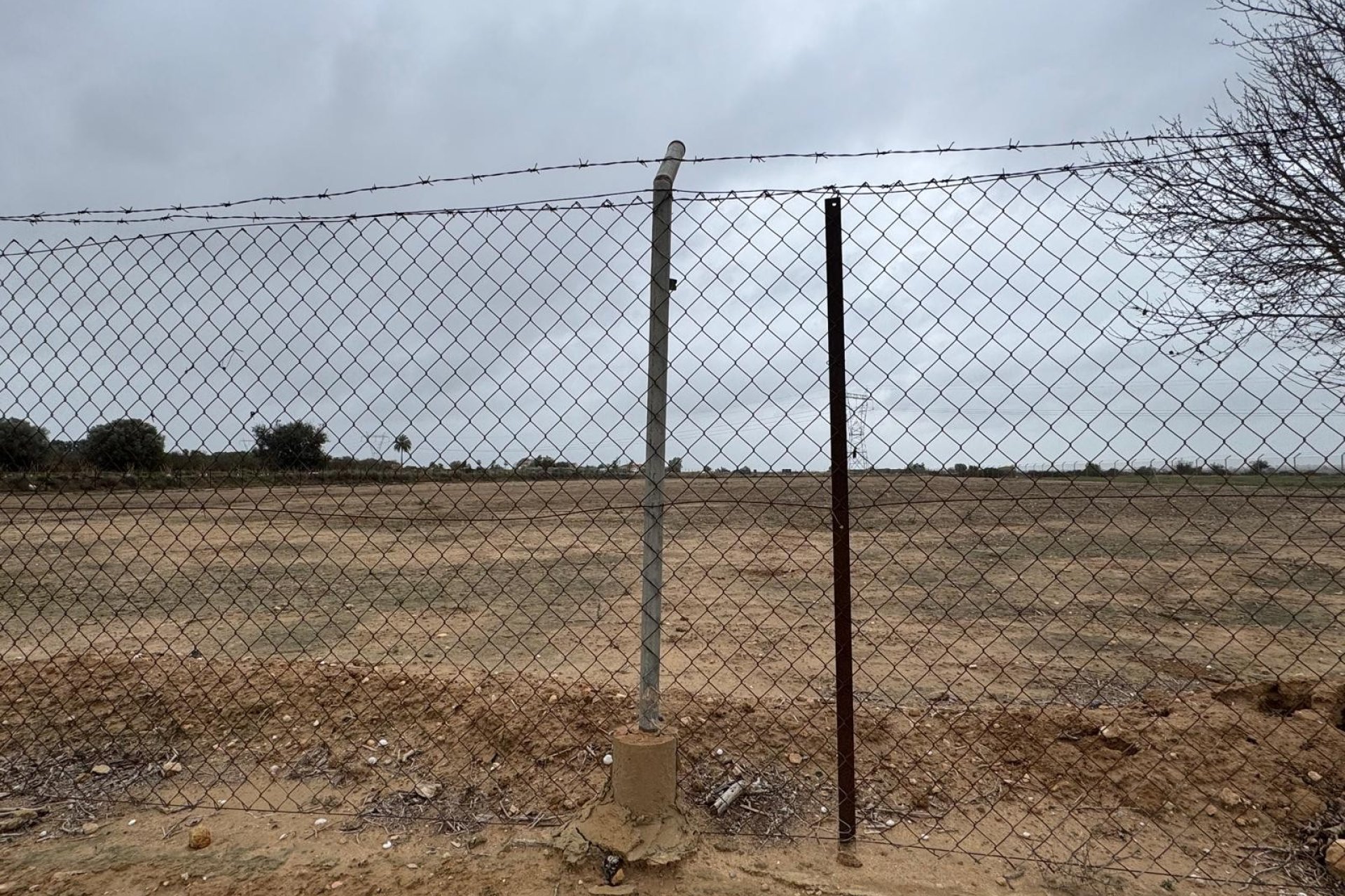 Resale - Land -
Elche - La Marina