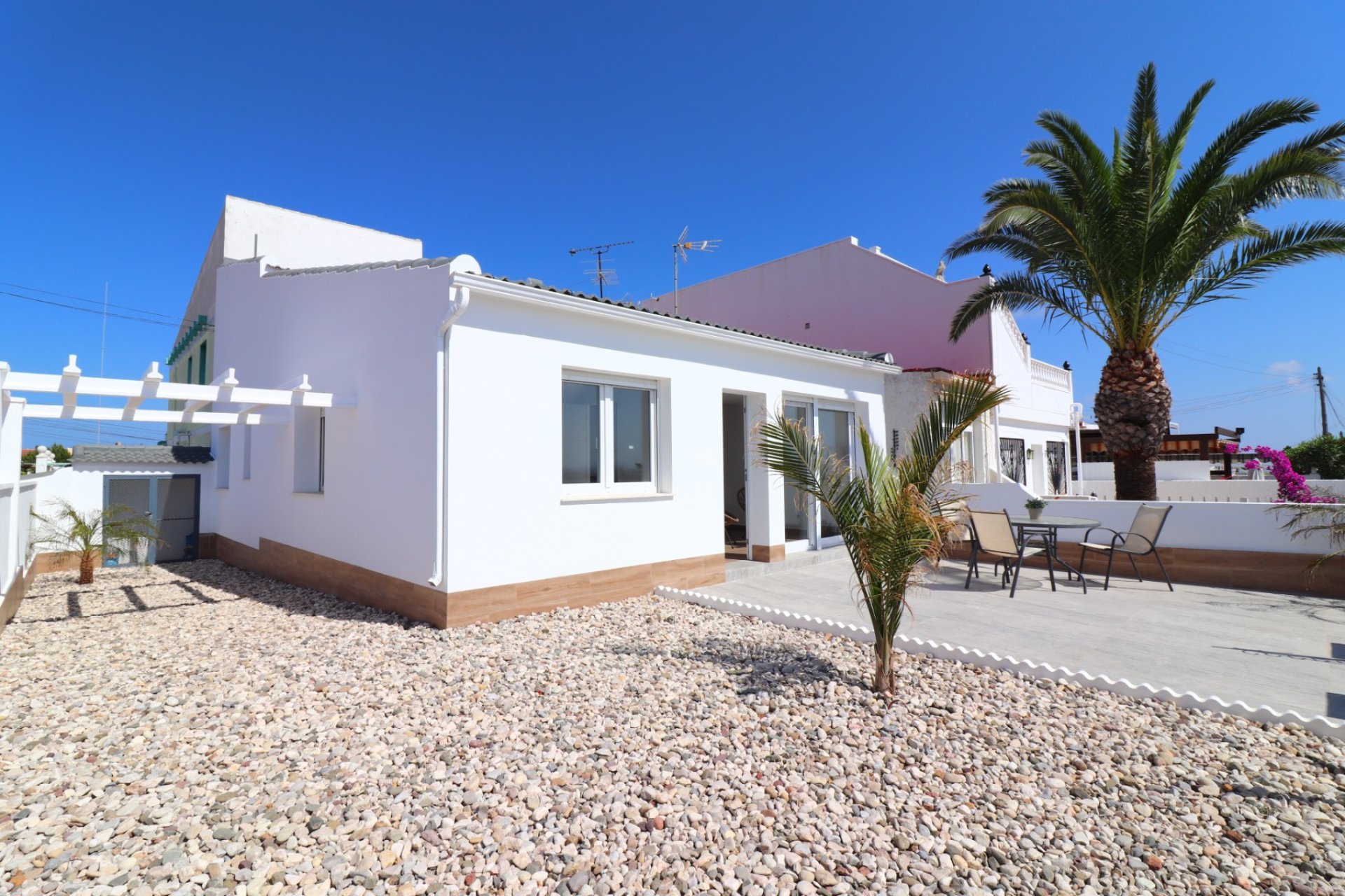 Resale - Townhouse -
Ciudad Quesada - Altos de Quesada