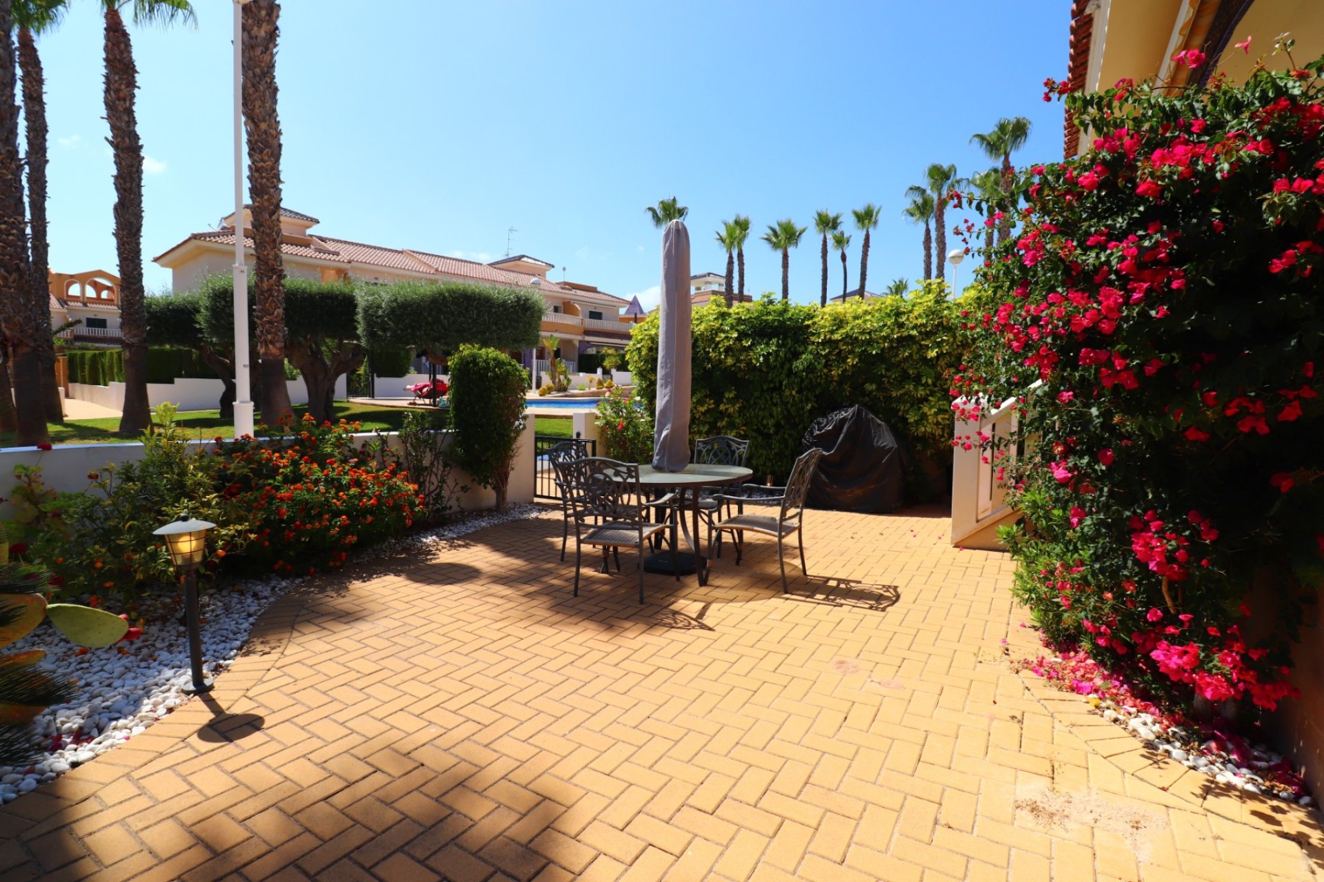 Resale - Townhouse -
Ciudad Quesada - Doña Pepa