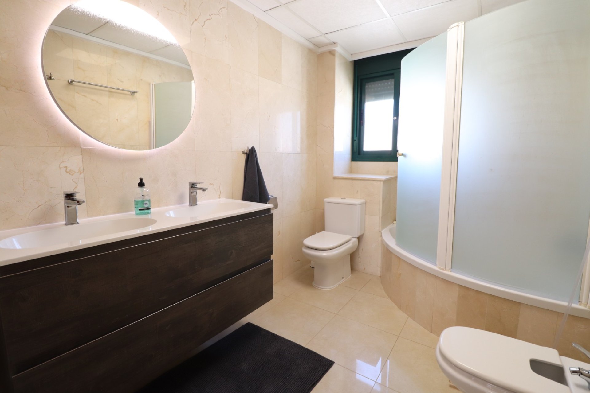 Resale - Townhouse -
Ciudad Quesada - Doña Pepa