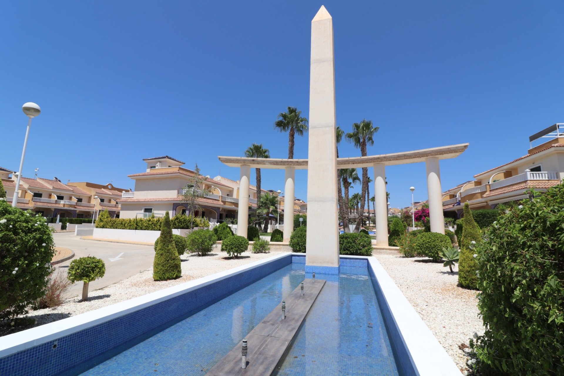 Resale - Townhouse -
Ciudad Quesada - Doña Pepa