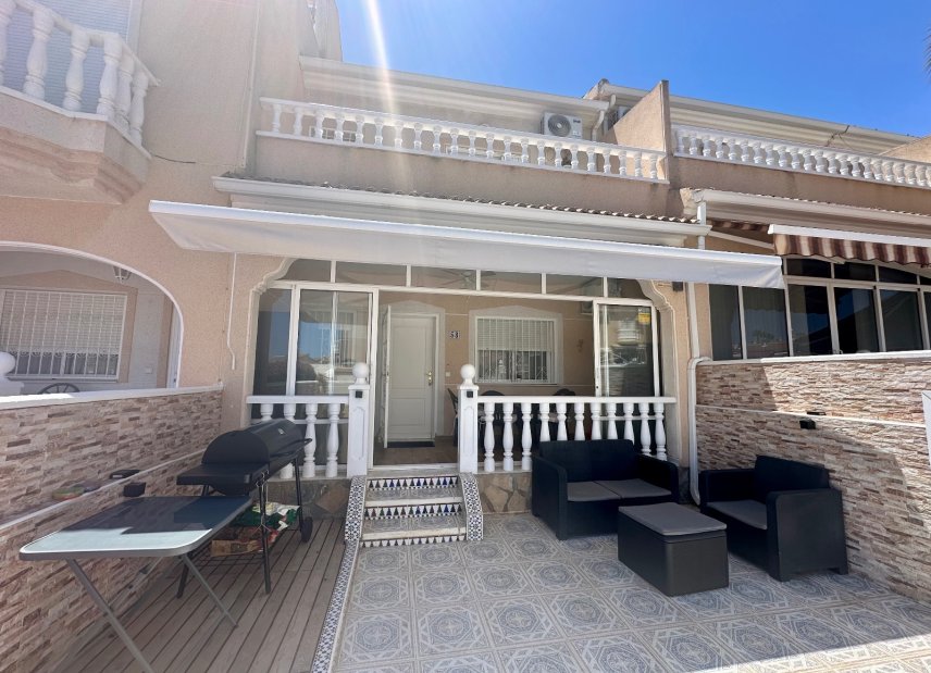 Resale - Townhouse -
Ciudad Quesada - Doña Pepa